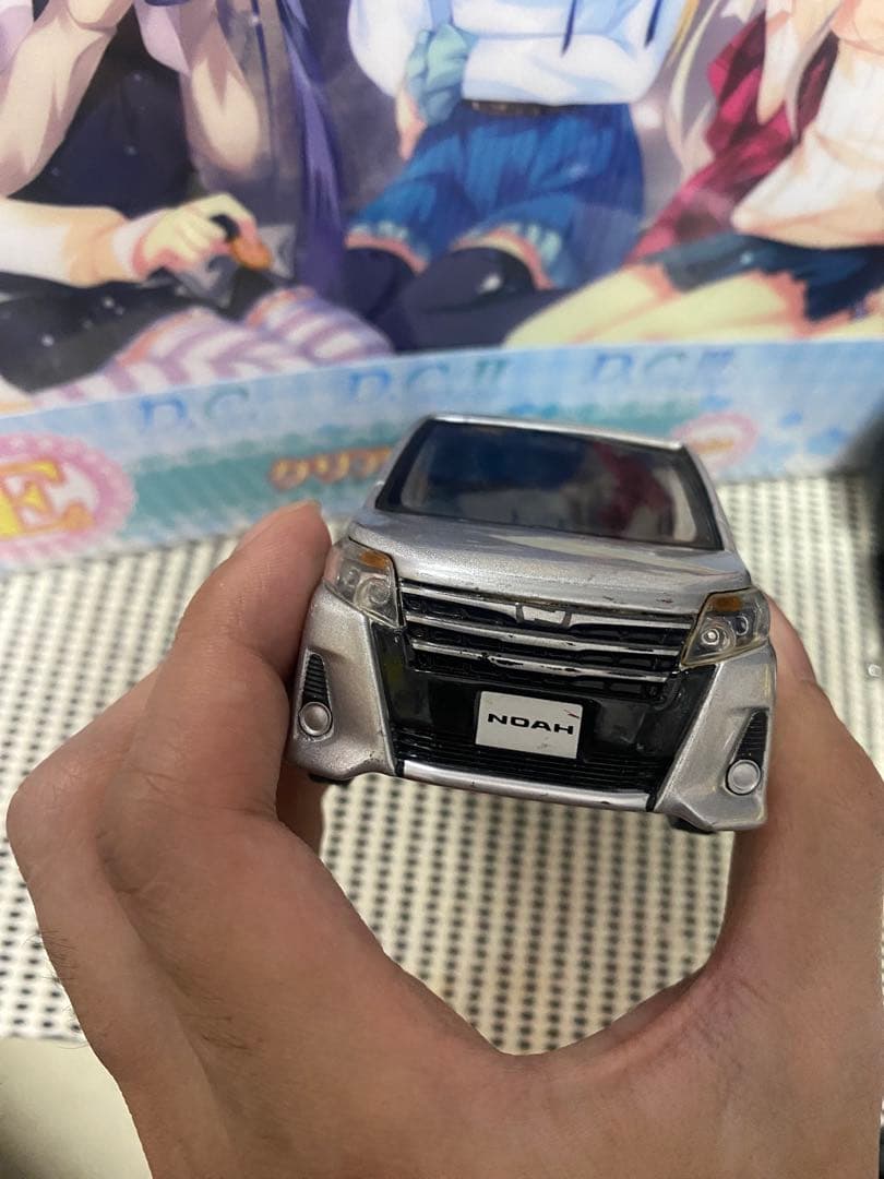 コ*う様 トヨタNOAH si 80系カラーサンプルミニカー