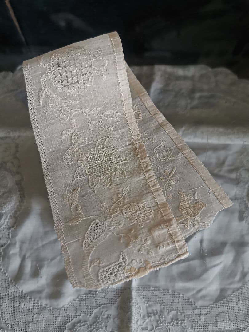 アンティーク ドレスデン or ブラーノレース 向日葵刺繍 上質リネン 美術館級