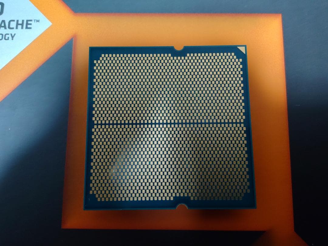 AMD Ryzen 9 7950X3D ソケットAM5 [中古]