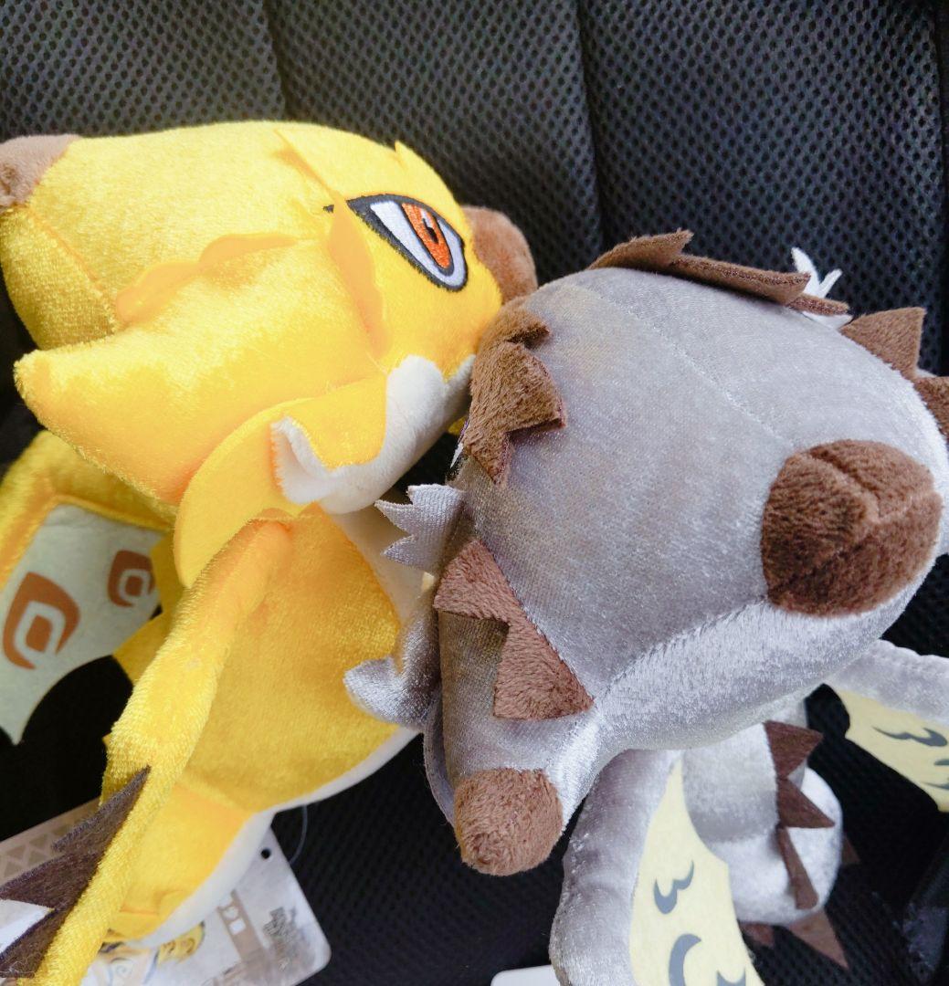 モンスターハンター　ぬいぐるみ　リオレウス　リオレイア