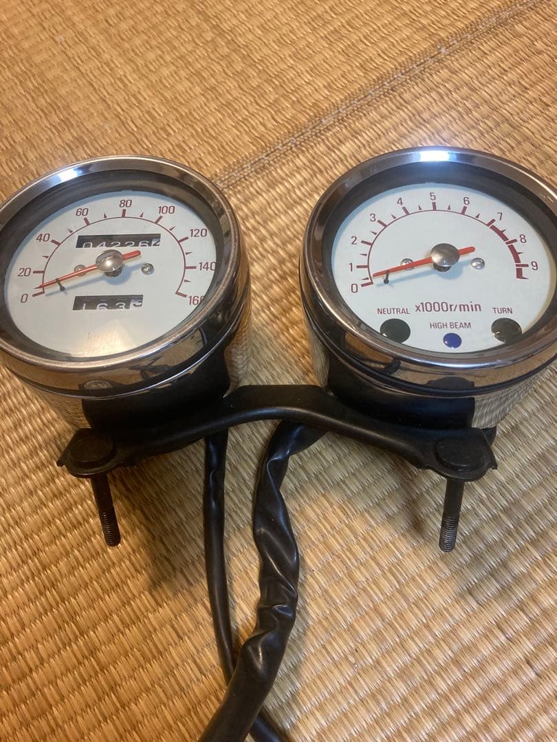 YAMAHA SR500スピードメーターセット　オリジナルメーターステーつき