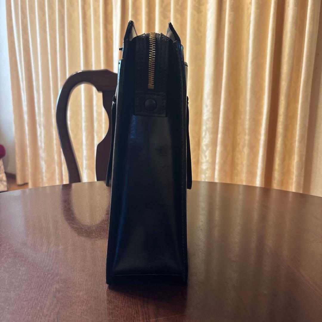 ココマイスター バンガーブリーフ 黒 ショルダー付 ブライドルレザー