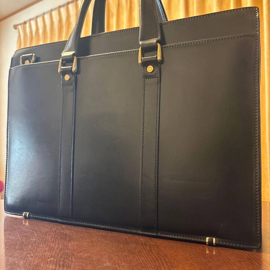 ココマイスター バンガーブリーフ 黒 ショルダー付 ブライドルレザー