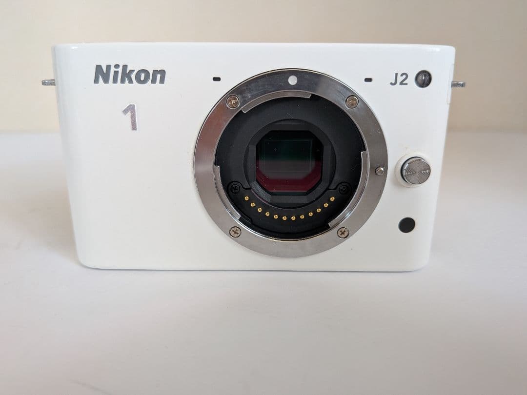Nikon 1 J2 ミラーレスカメラ ホワイト 2レンズ付き