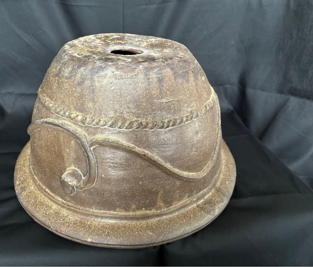 薩摩焼 苗代川 唐草浮出紋 大鉢 黒薩摩 時代物 盆栽 植木鉢 琉球 能野 壷屋