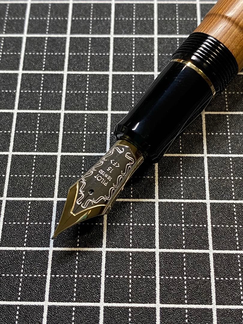 PILOT CUSTOM 一位の木　万年筆　字幅F