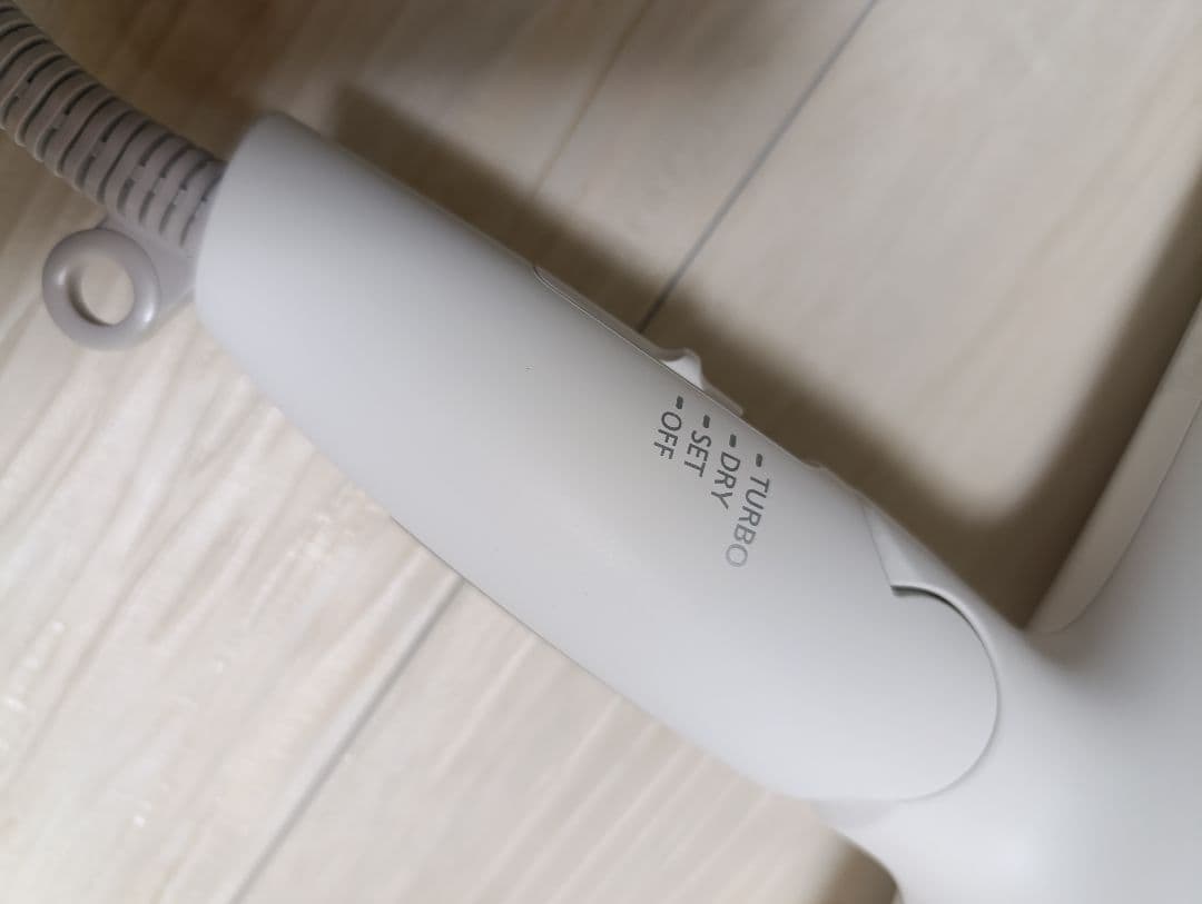 パナソニック ナノケア Panasonic EH-NA0G 23年製 WH 04