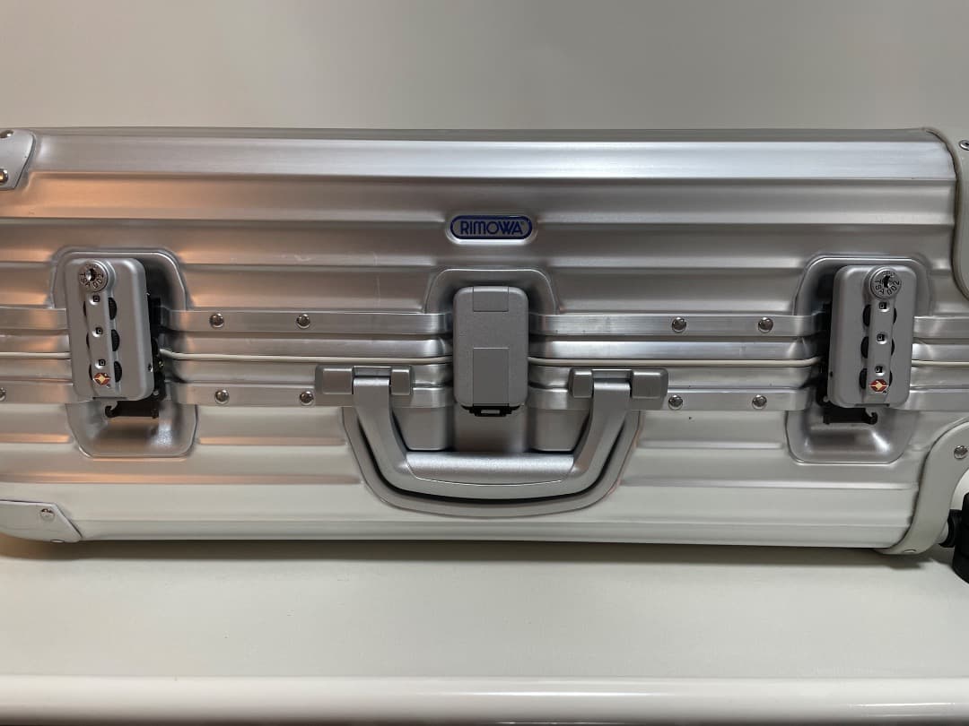 REMOWA リモア ４輪 キャリー ケース スーツケース シルバー