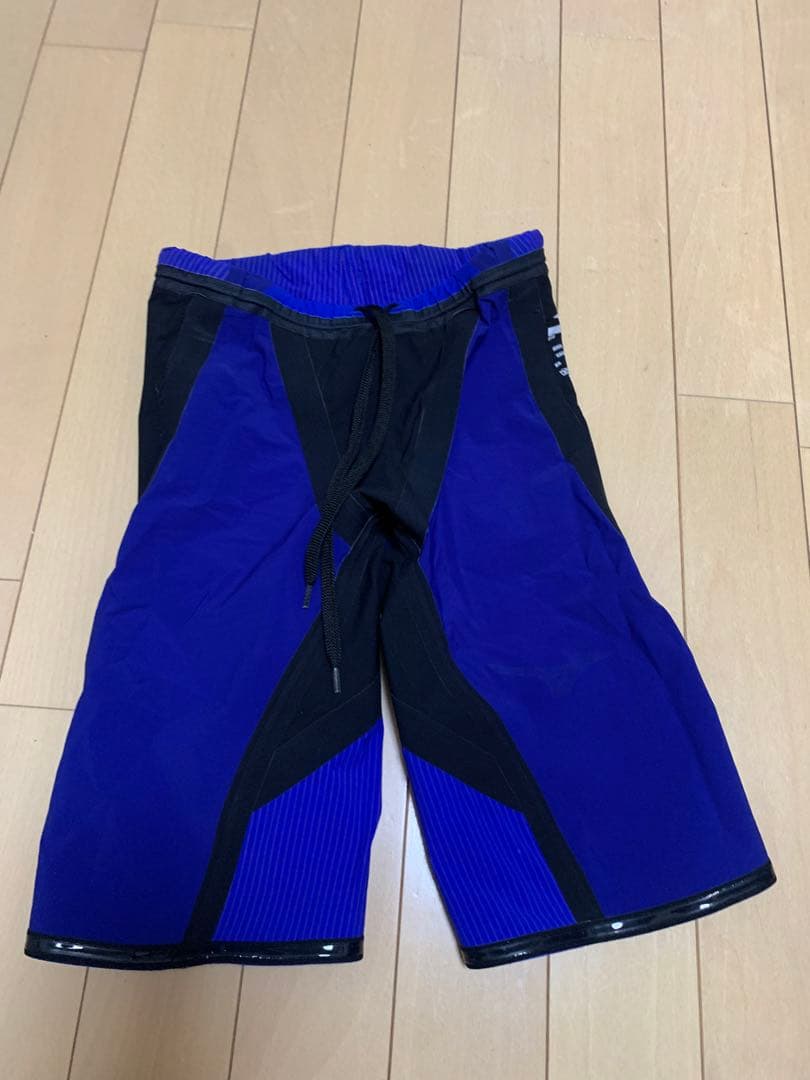 ミズノ高速水着　GX4 MR Sサイズ