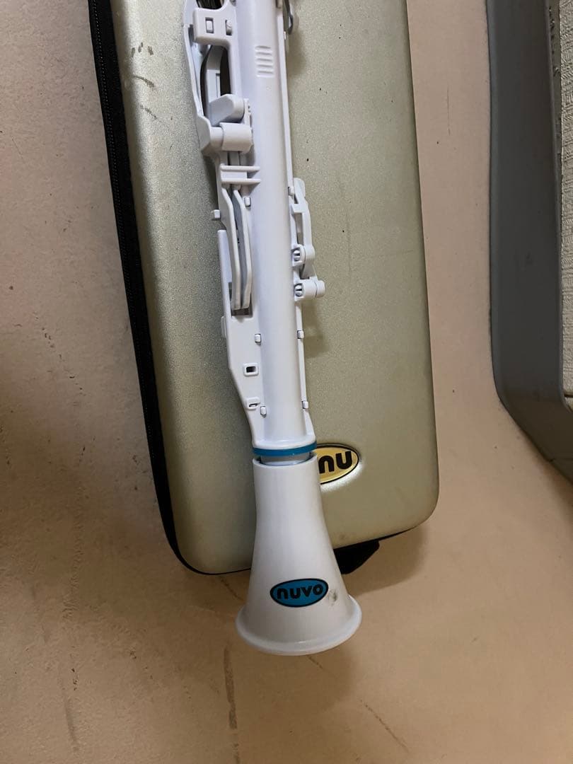 【極美品】nuvo ホワイトクラリネット ケース付き