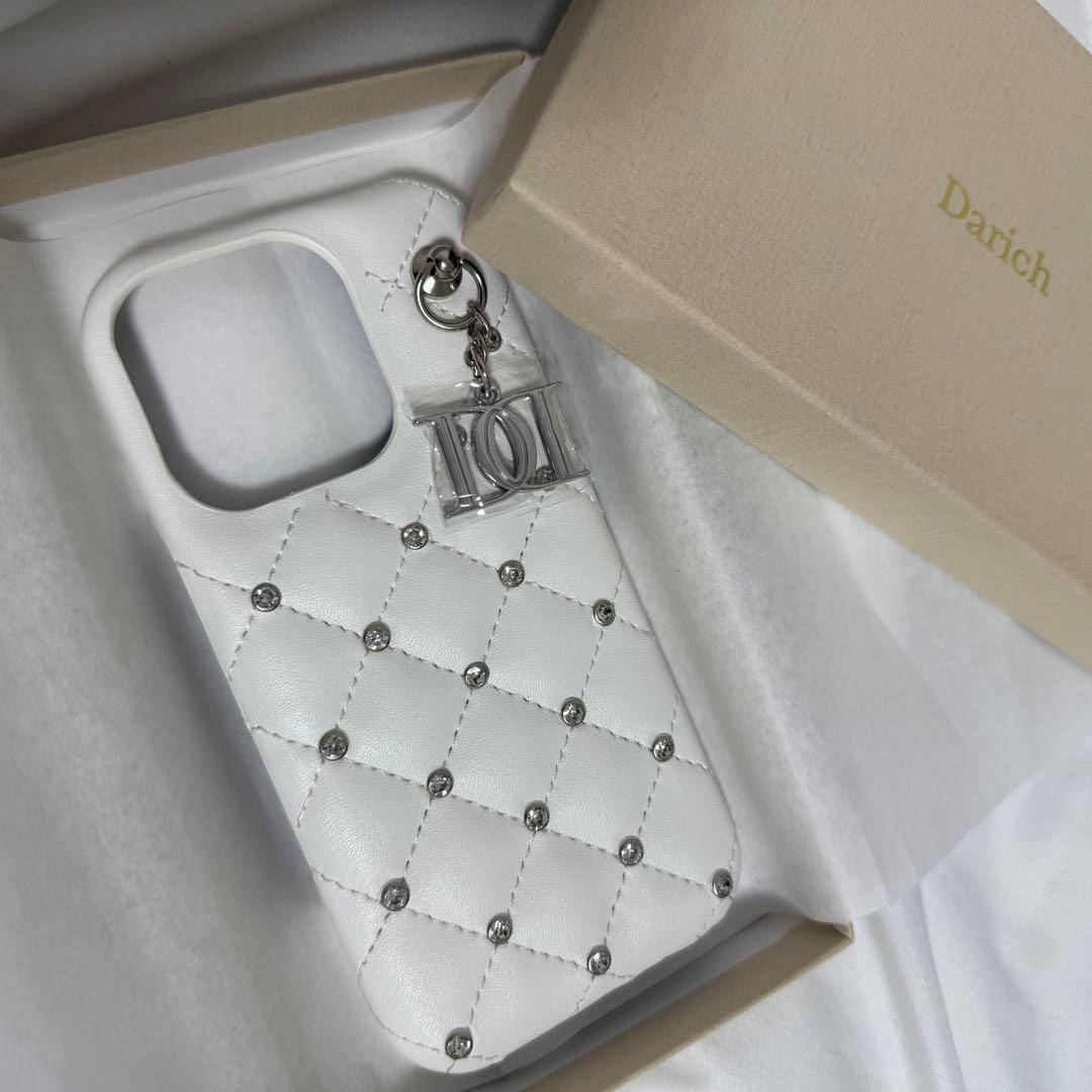 Darich キルティングビジューDDチャーム iPhoneケース 16Pro