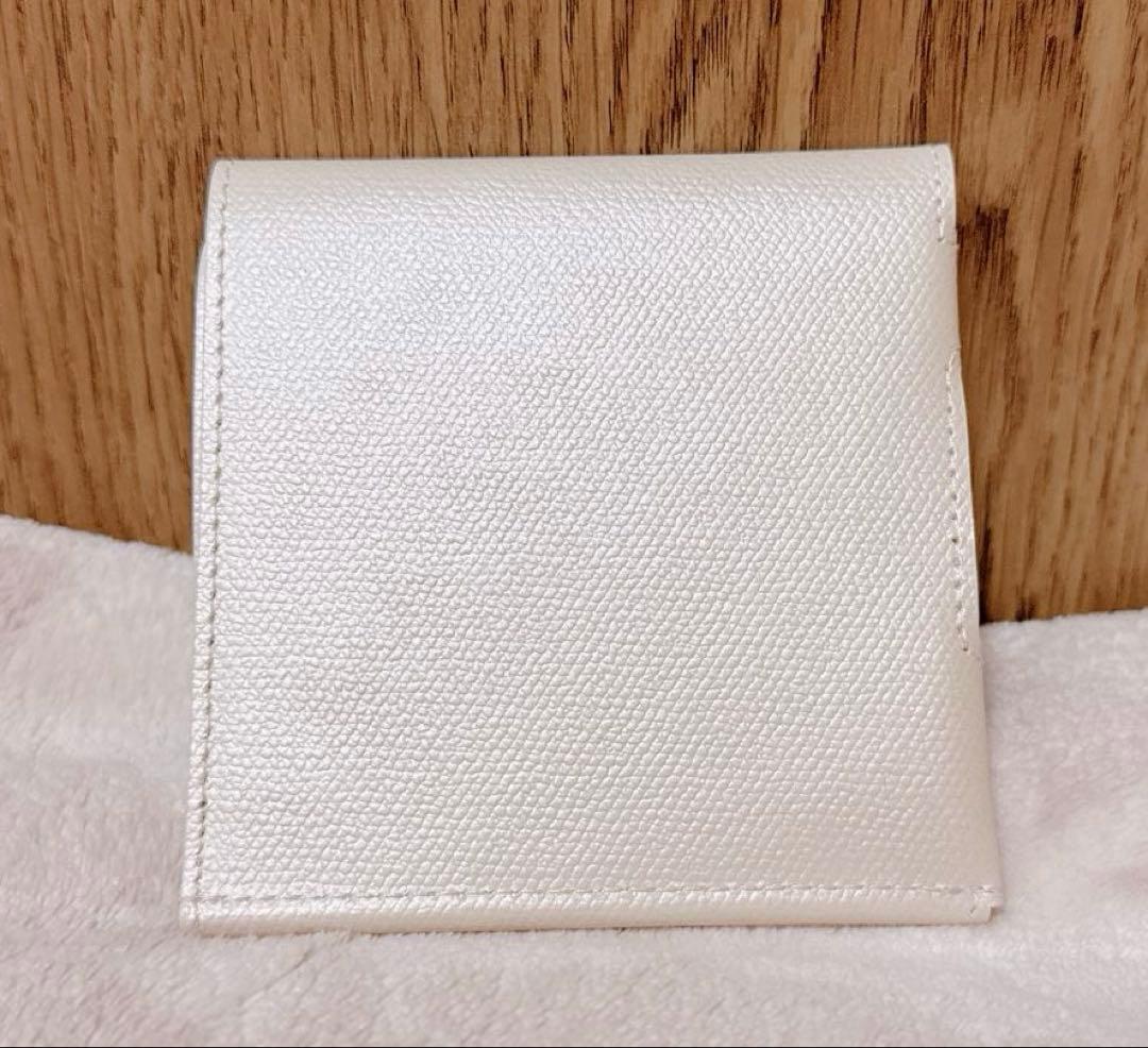 【極美品】パールアイボリー×超ミニマル財布♡Abrasus薄い財布レディース