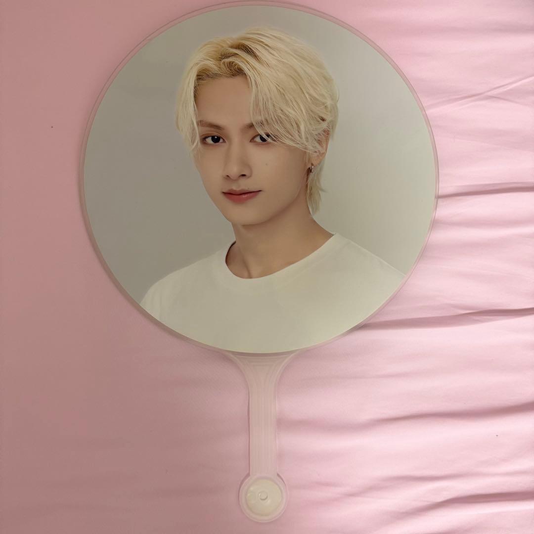 SEVENTEEN CARAT LAND ケレン うちわ ジュン