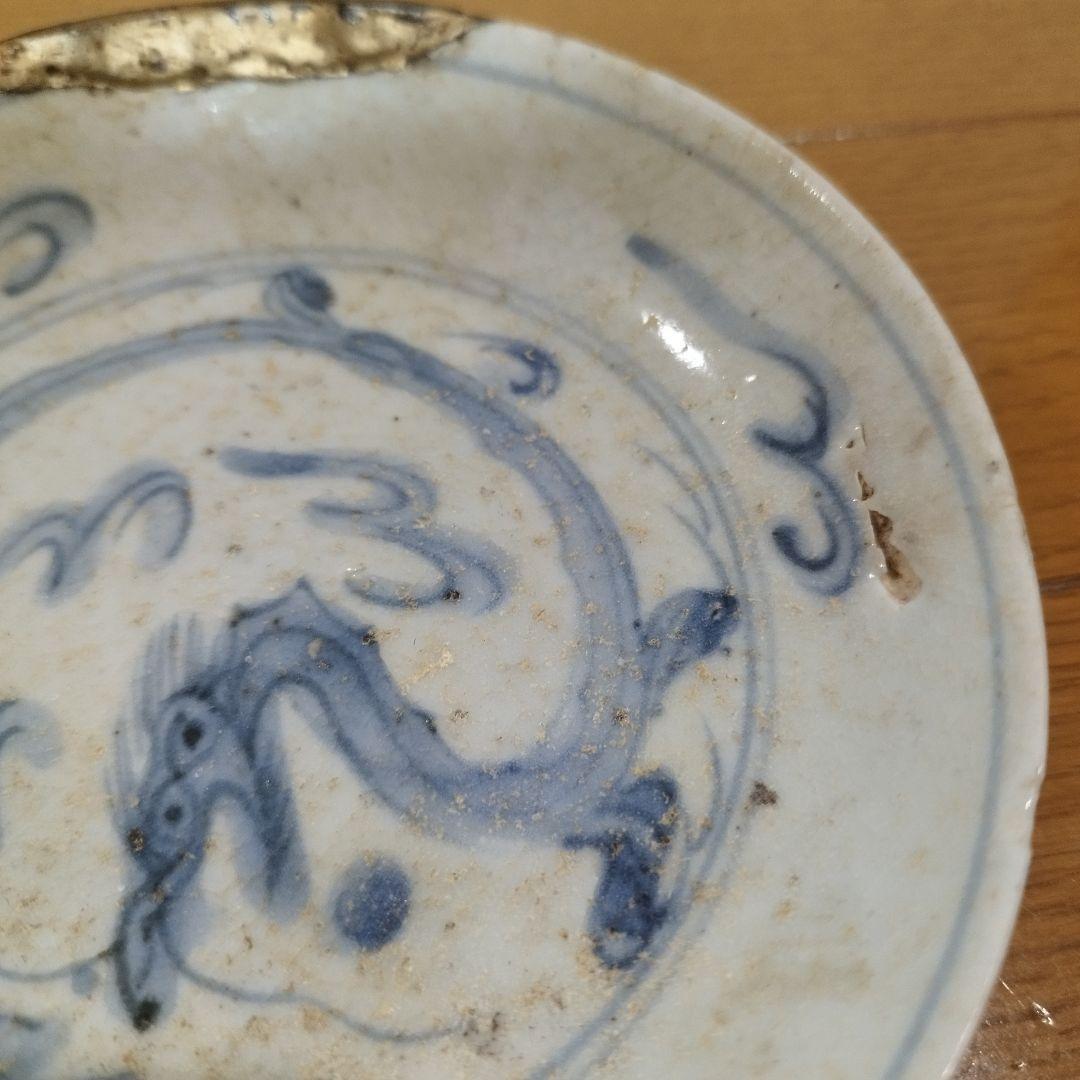 古い発掘品　初期伊万里の龍図　染付皿　直しあり
