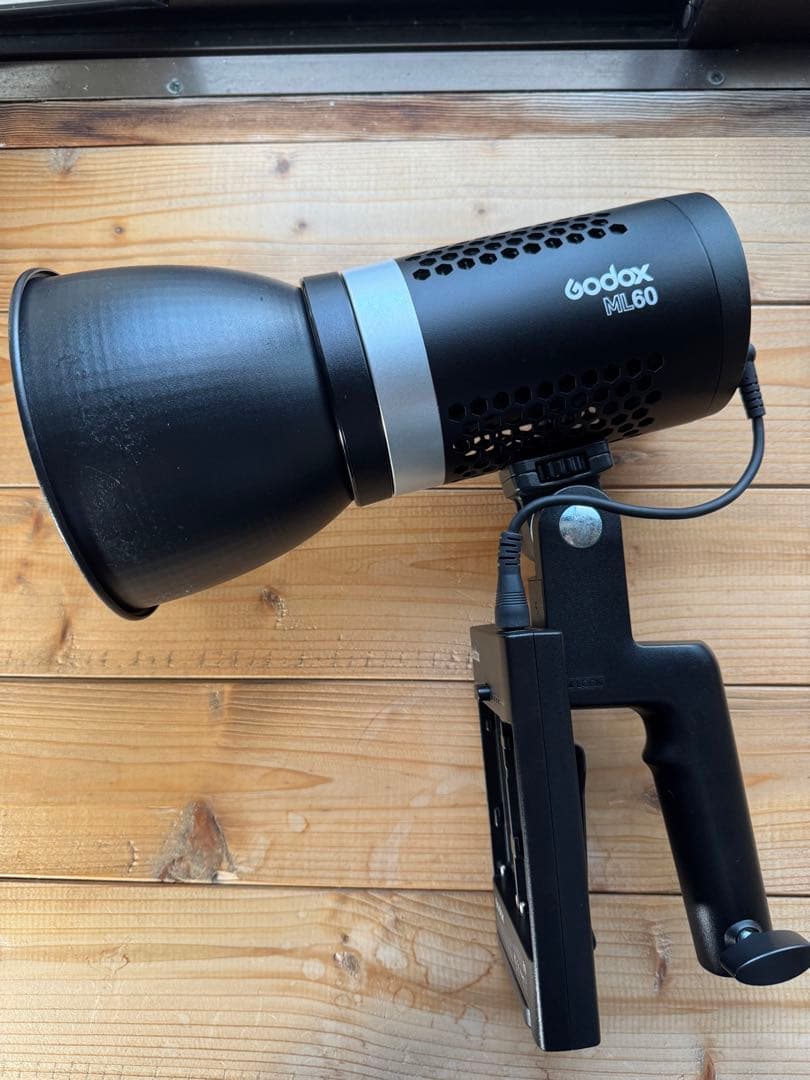 Godox ML60 手持ちLEDビデオライト
