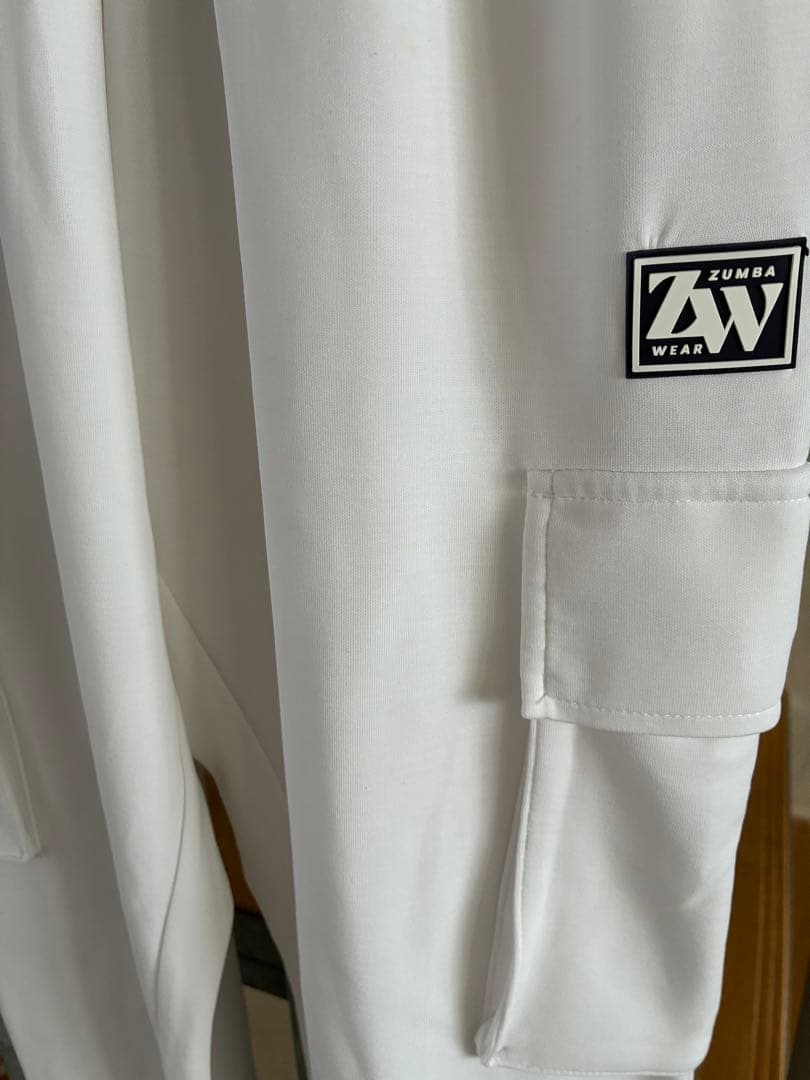 正規品ZUMBA WEAR ホワイトカーゴパンツ
