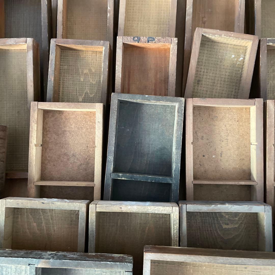 B40-5/活版印刷所で使われていた小箱（文選箱）3種40枚【古道具】