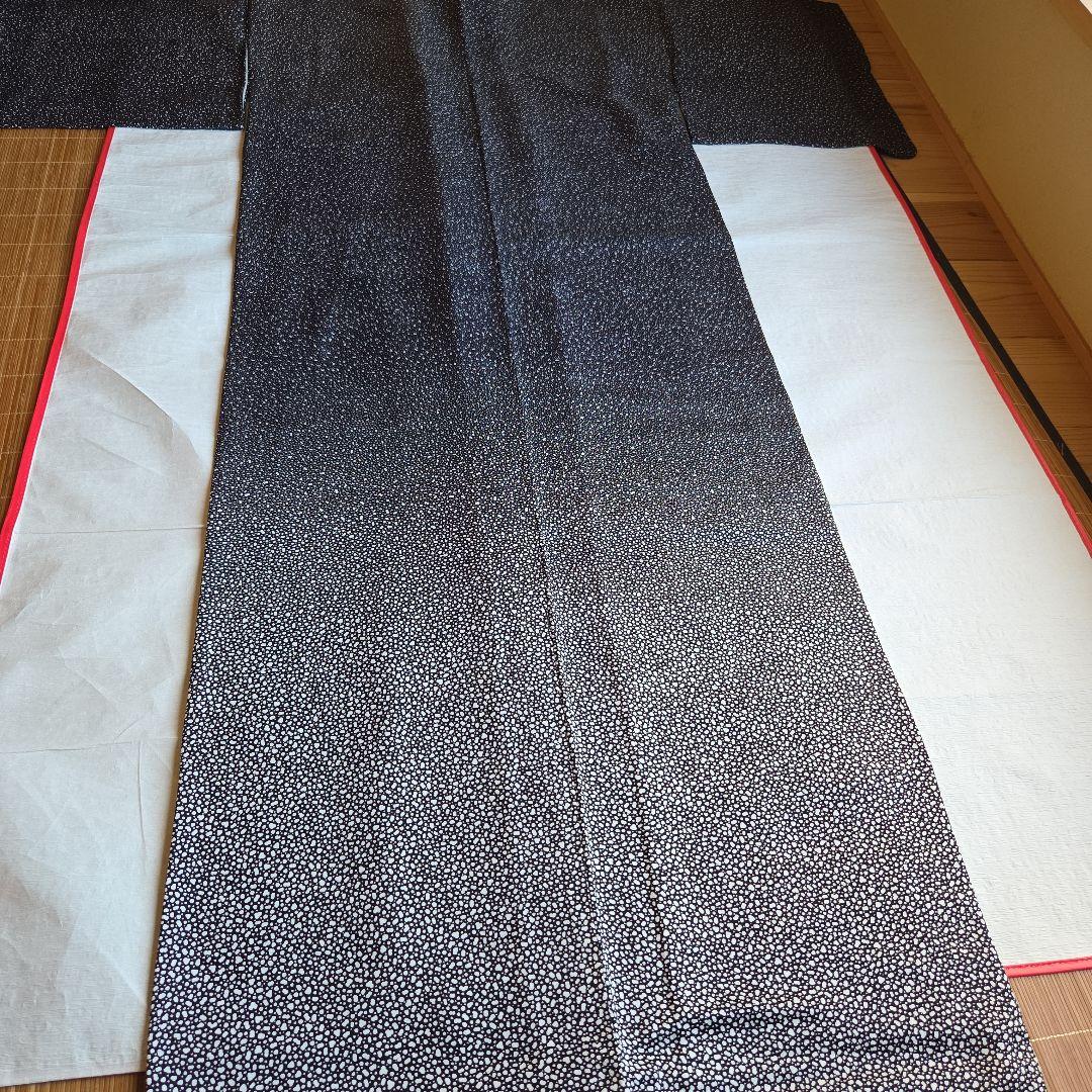 作家物　モノトーンを楽しむ　雪景色のような付下げ