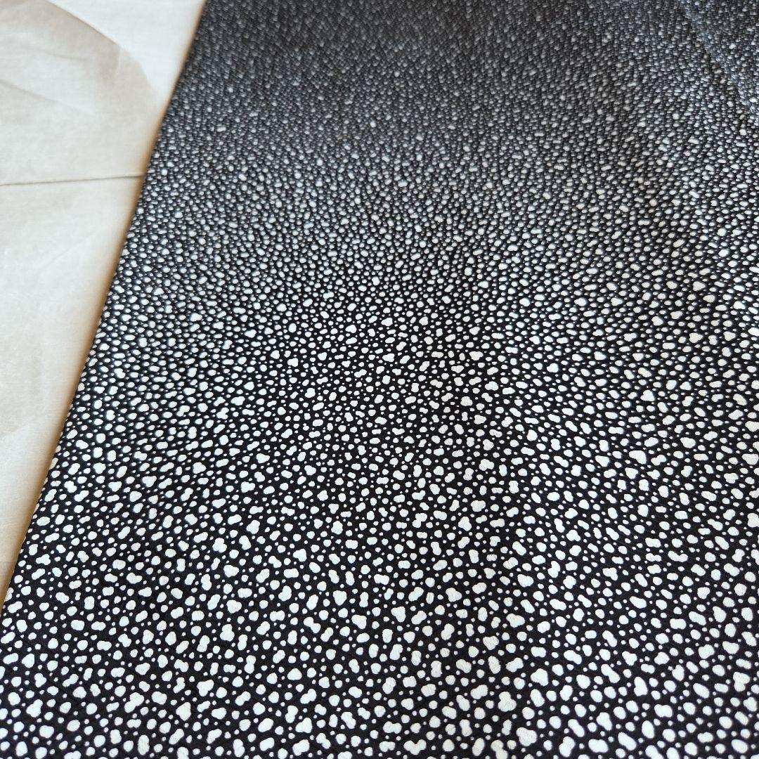 作家物　モノトーンを楽しむ　雪景色のような付下げ