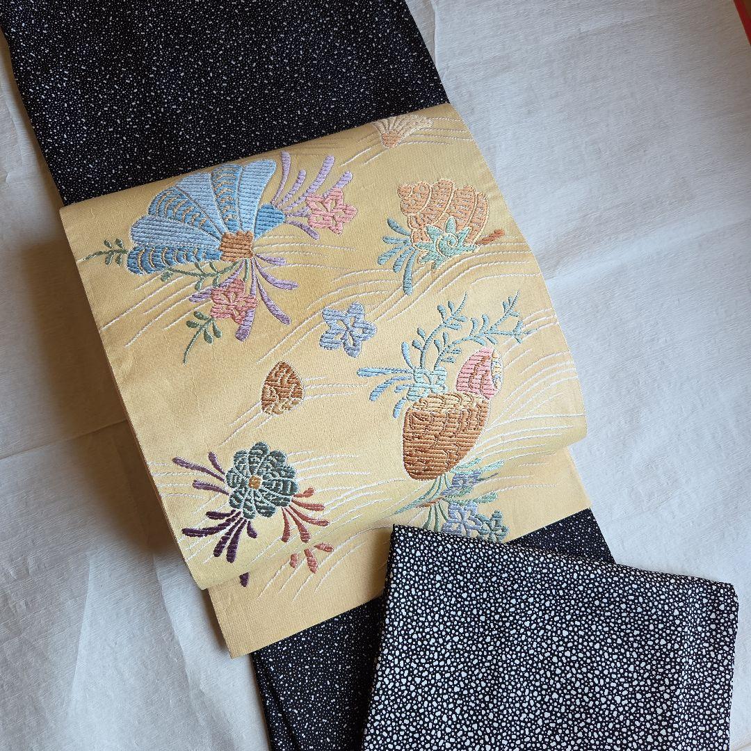 作家物　モノトーンを楽しむ　雪景色のような付下げ