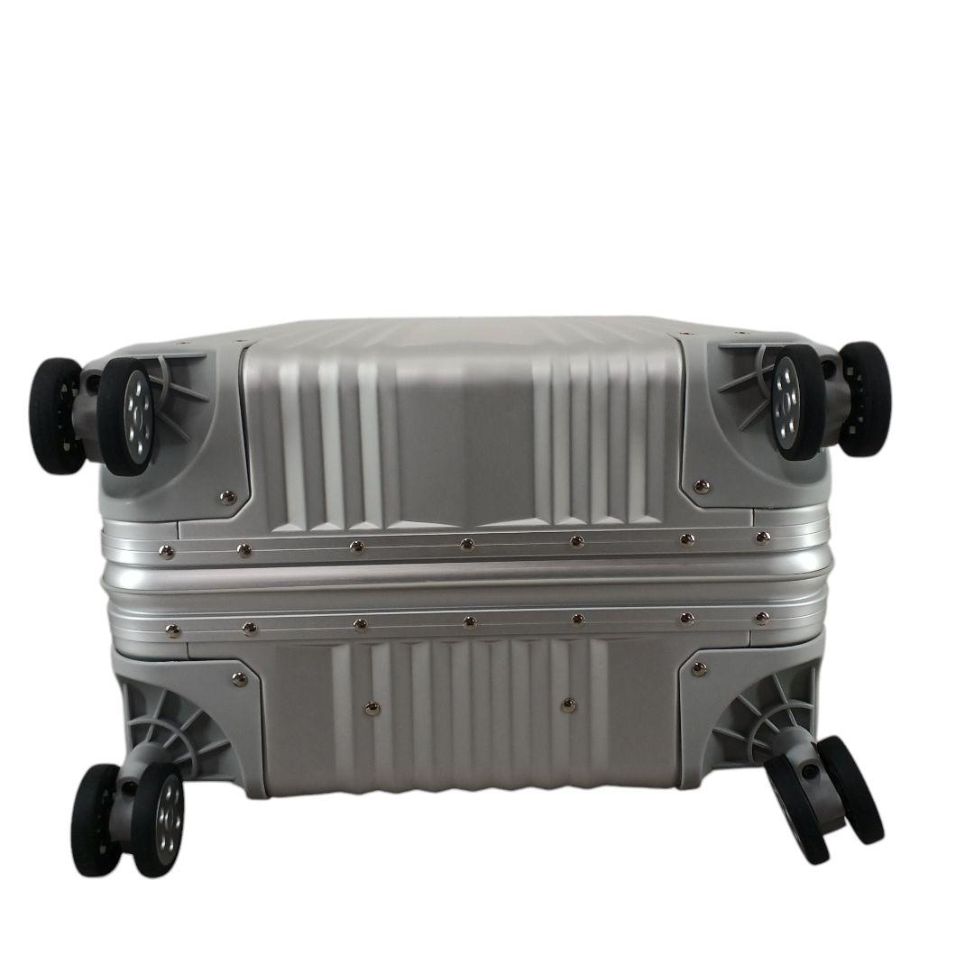 新品未使用‼️メルセデスベンツ【キャリーケース 65L】シルバー/送料込み