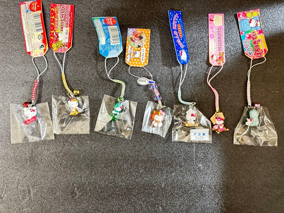 レアご当地 キティ 限定キティ28種 根付・ストラップ