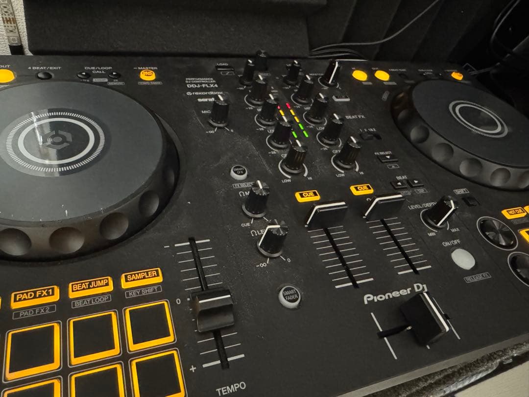 DDJ FLX4 2チャンネル 黒