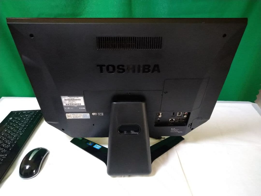 東芝パソコン 新品SSD Core i5 23型大型液晶 送料無料