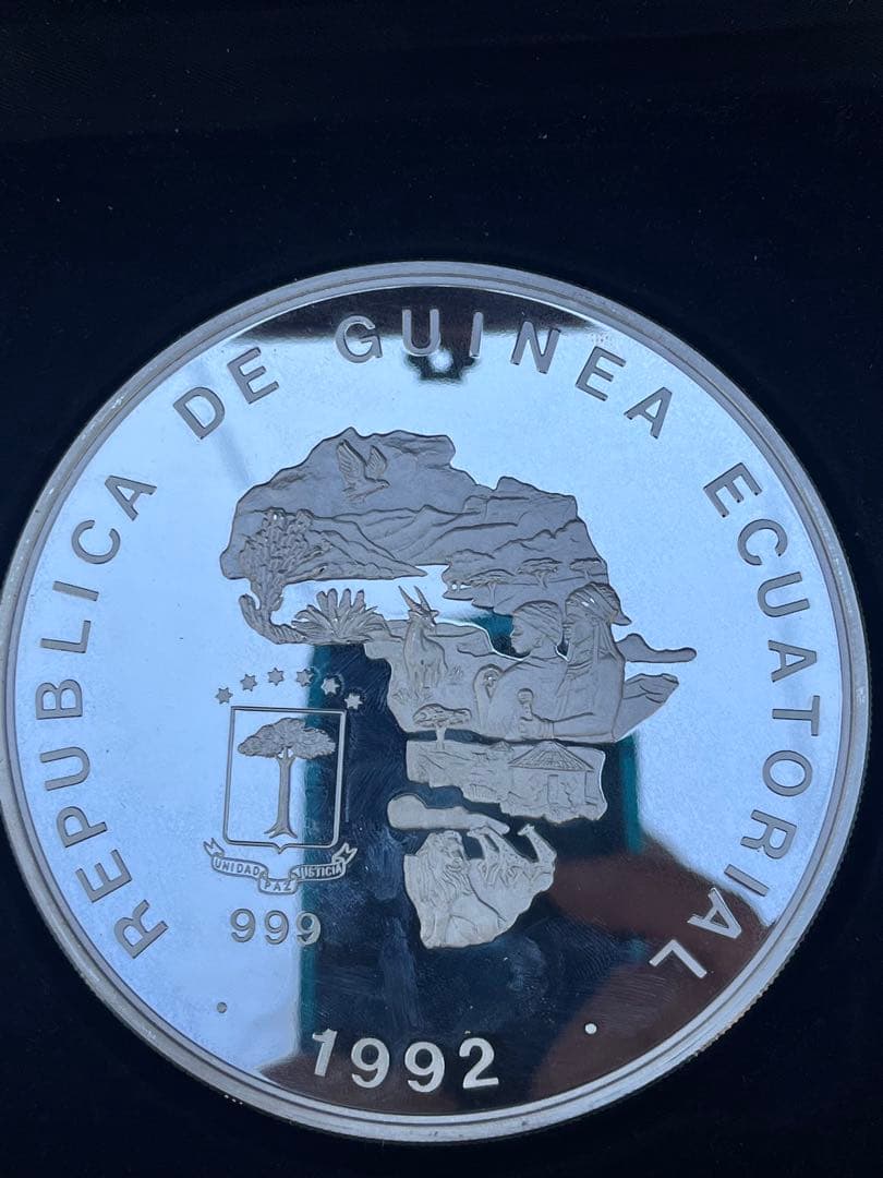 赤道ギニア 1992年 銀貨 純銀999 1kg アフリカ象親子 希少自然保護