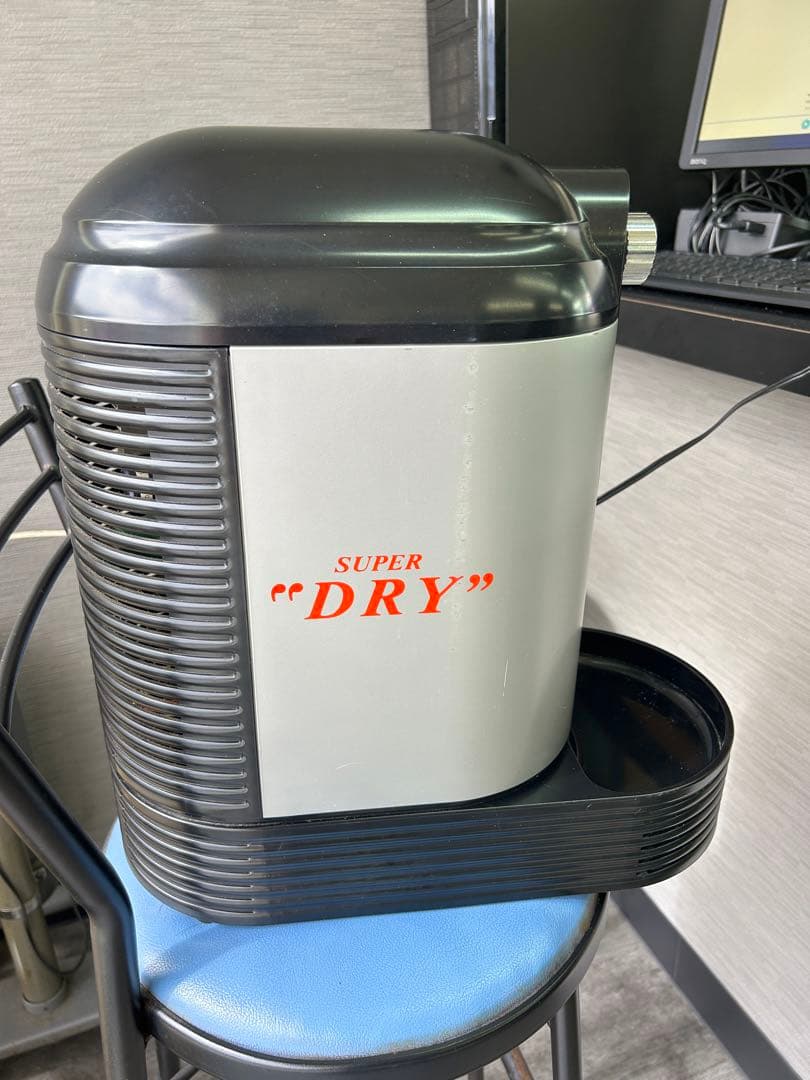 アサヒスーパードライミニ樽ホームサーバー　炭酸ガス付き