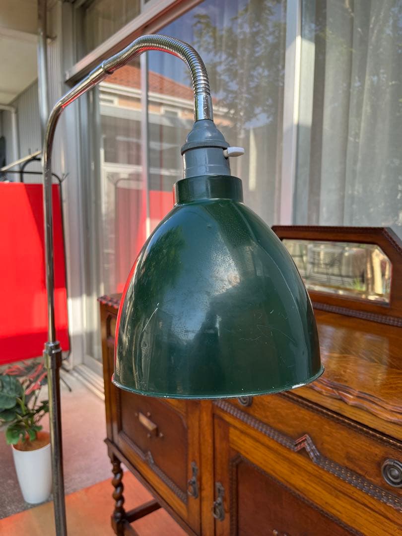 アンティーク　フロアランプ　インダストリアル　ヴィンテージ　シャビー　プロカント