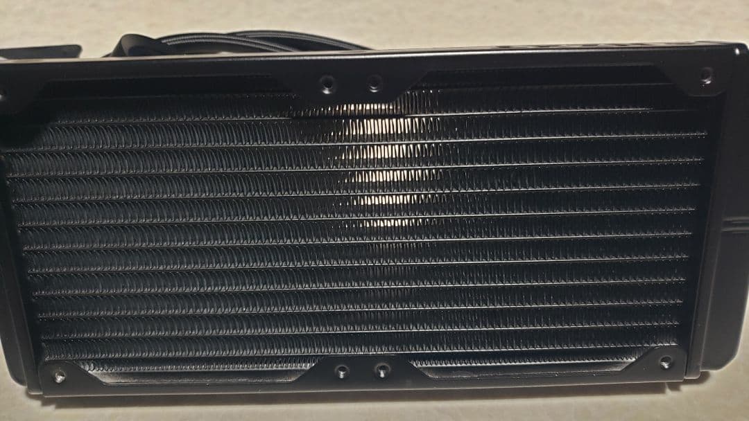 NZXT KRAKEN RGB 240 簡易水冷