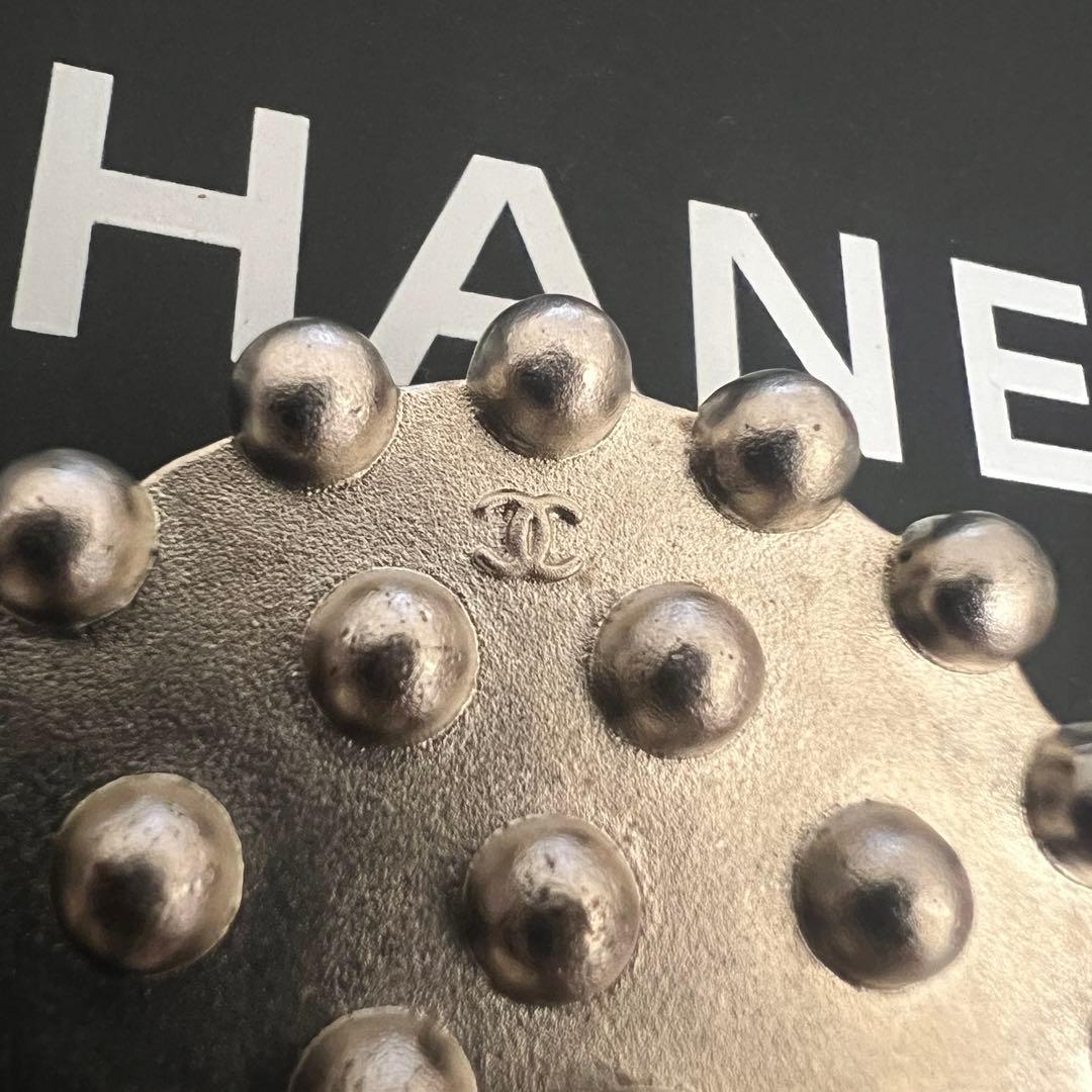 美品✨CHANEL シャネル ブローチ スタッズ ココマーク シルバー 98P