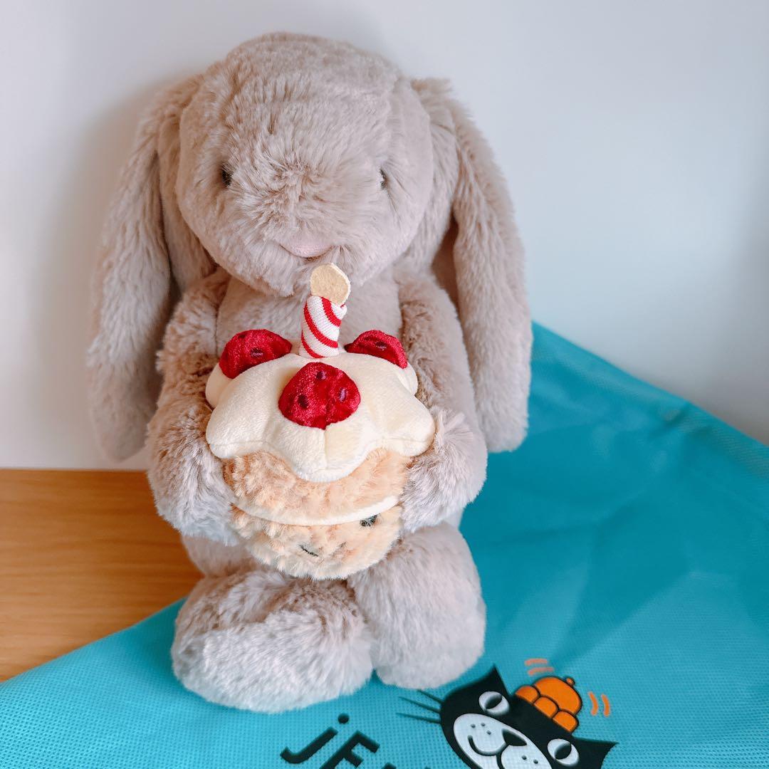  ジェリーキャット 誕生日ケーキ　うさぎ Bunny ぬいぐるみ