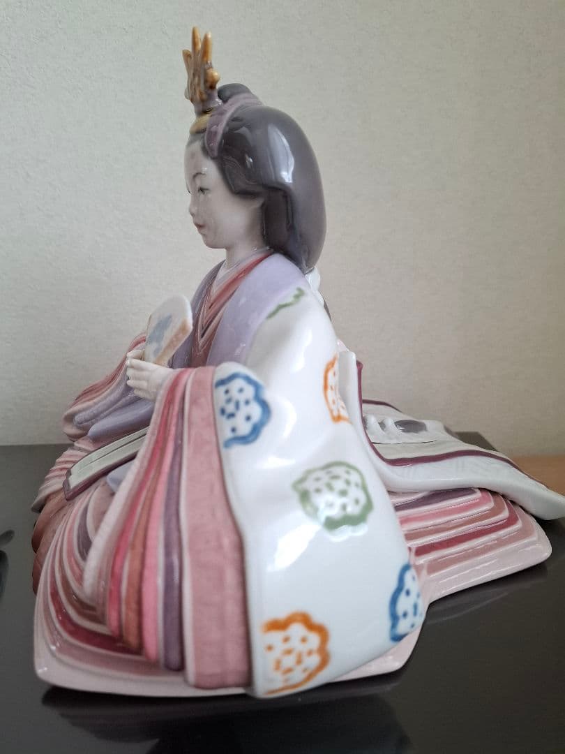 リヤドロ　親王飾り　花紋様