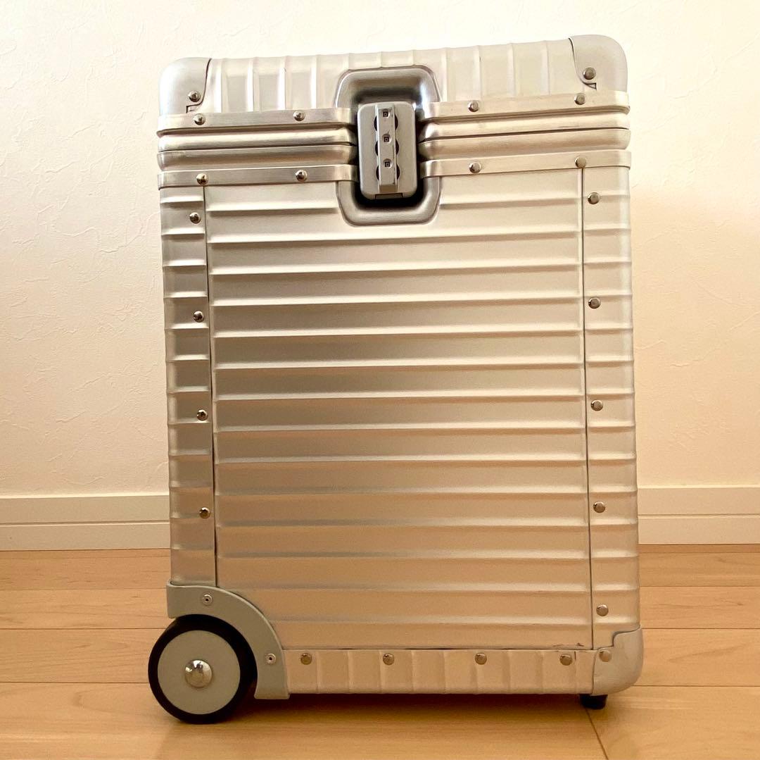 奇跡の【未使用品】 IBM × RIMOWA トパーズ965.19