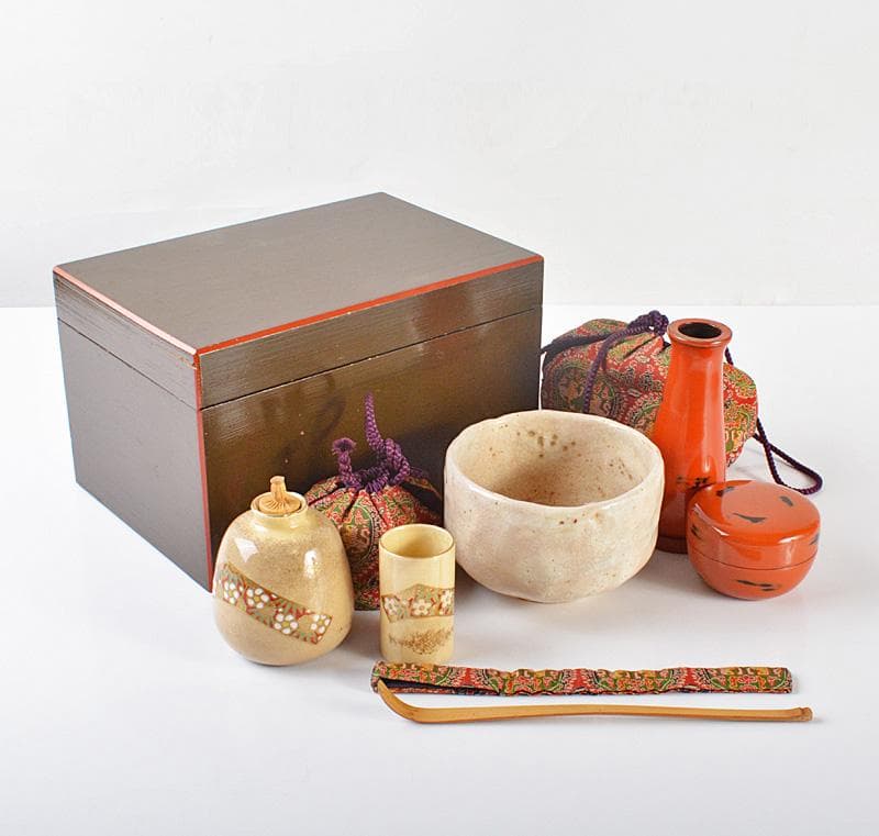 茶道具　漆塗　茶箱　茶碗　振出　棗など　六点　一式　V　R6511