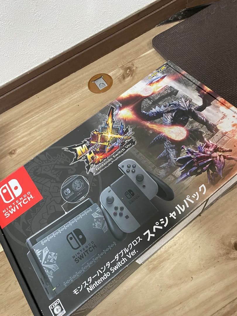 Nintendo Switch ニンテンドースイッチ本体　モンハンモデル