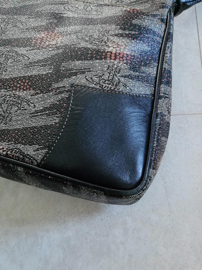 美品 ヴィヴィアンウエストウッド オーブ 総柄 ショルダーバッグ イタリア製