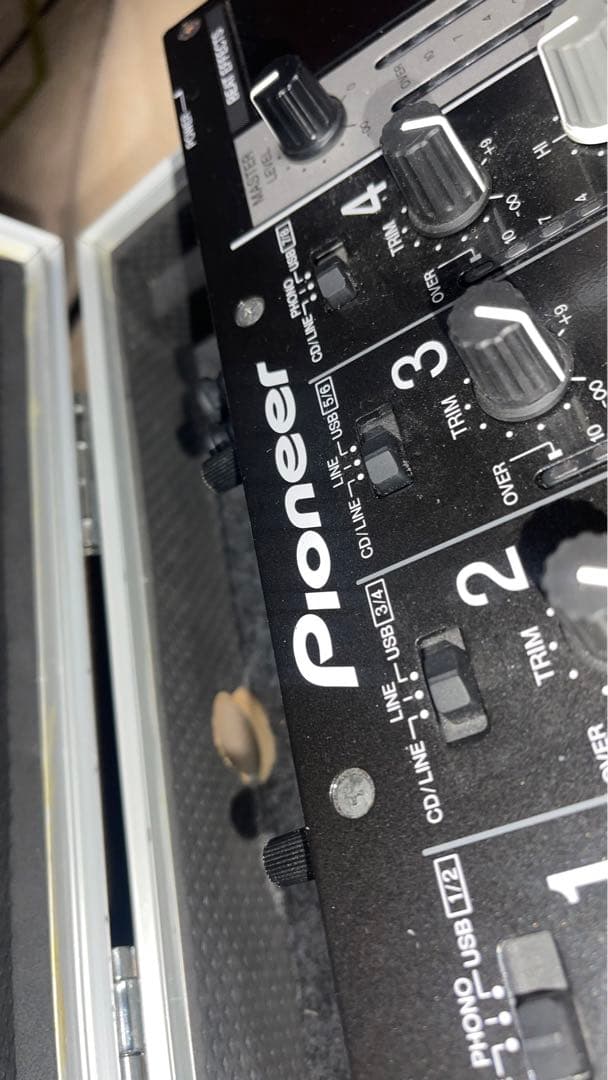 早い者勝ち　Pioneer DJミキサー DJM-750 ハードケース付
