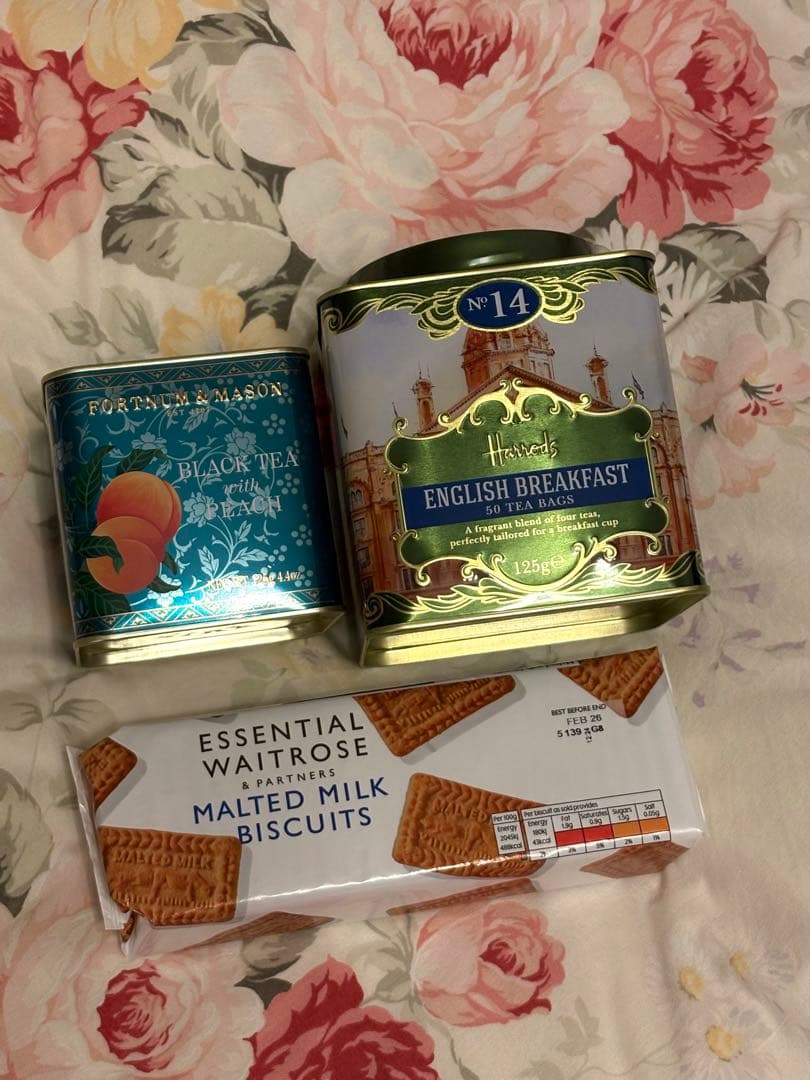 ハロッズ　フォートナム&メイソン　紅茶　缶　ビスケット　ティータイムセット