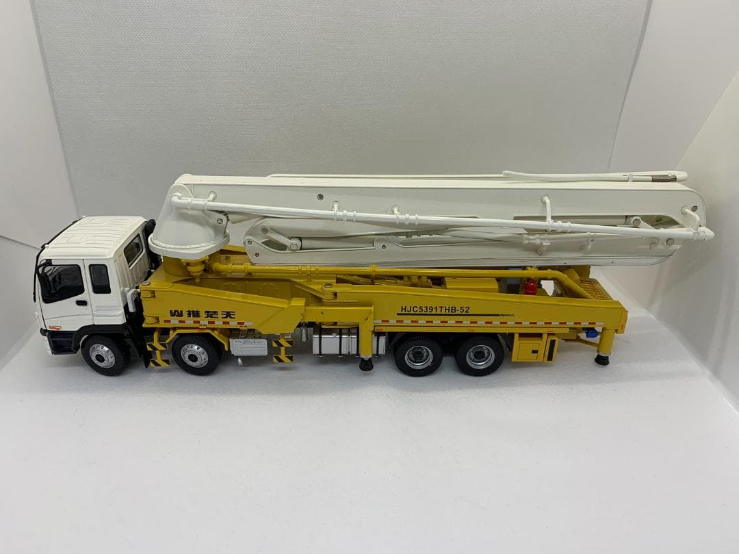 605-002 建機 1/38 いすゞ SHANTUI コンクリートポンプ車