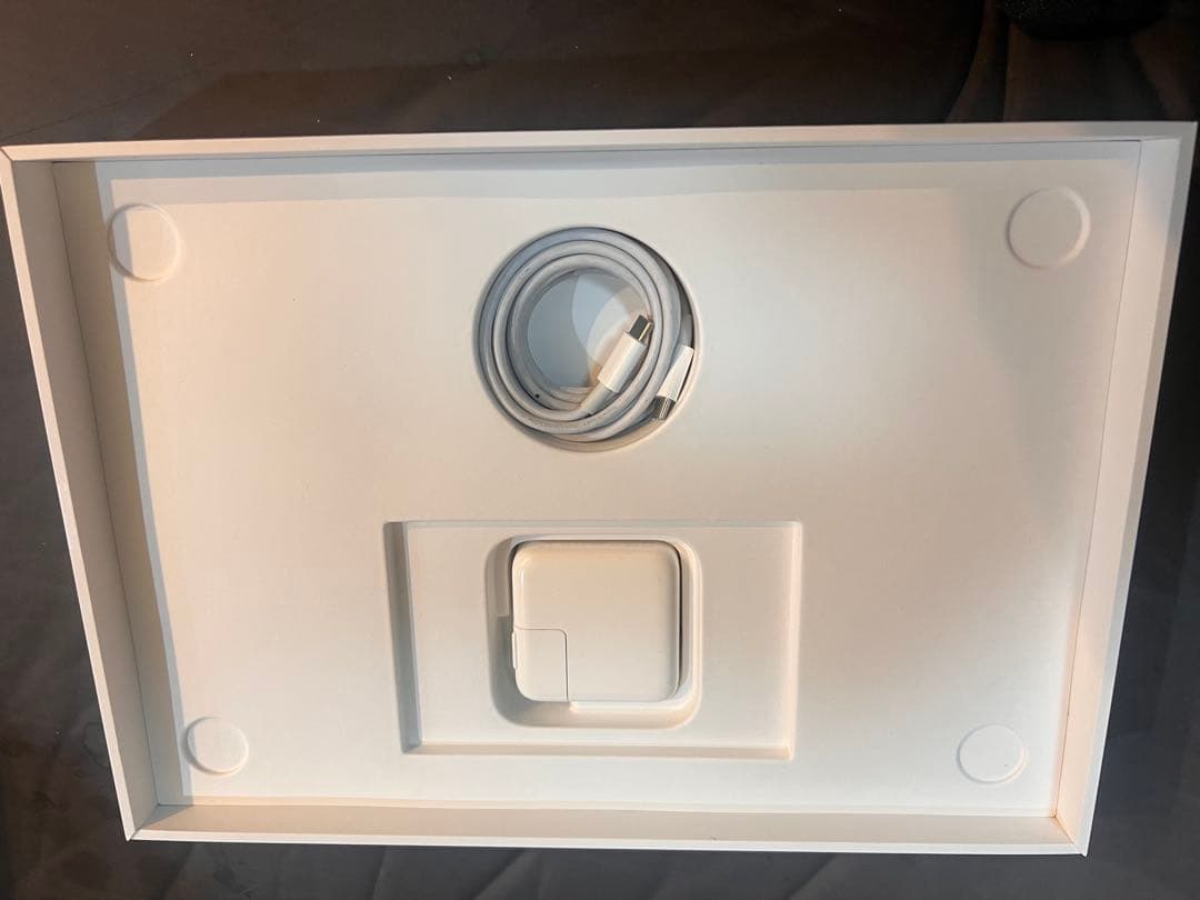 Apple MacBook Air M1 13インチ 256GB メモリ8GB