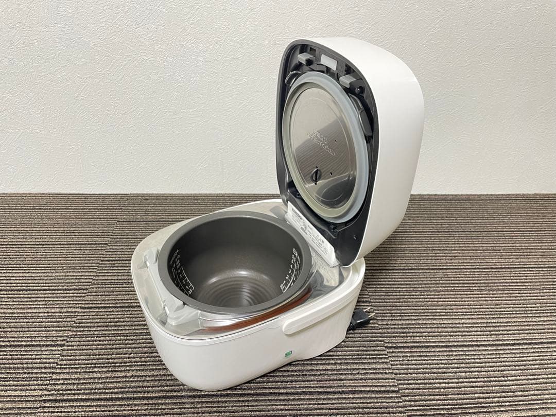 東芝　RC-10VSP 真空圧力IH ホワイトデジタル炊飯器