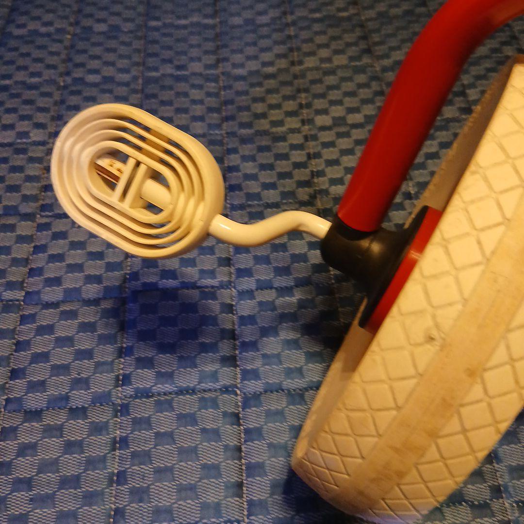 ウィンザー社　ペリカン三輪車Vハンドル赤