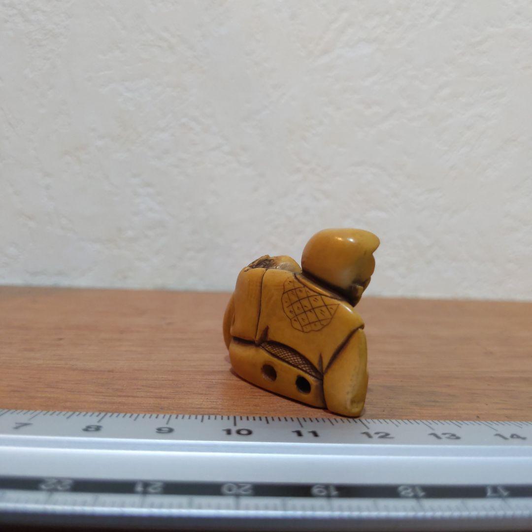 時代提物 人物根付 天然素材 在銘一之【翁とお多福面】横幅約4cm 重さ約14ｇ