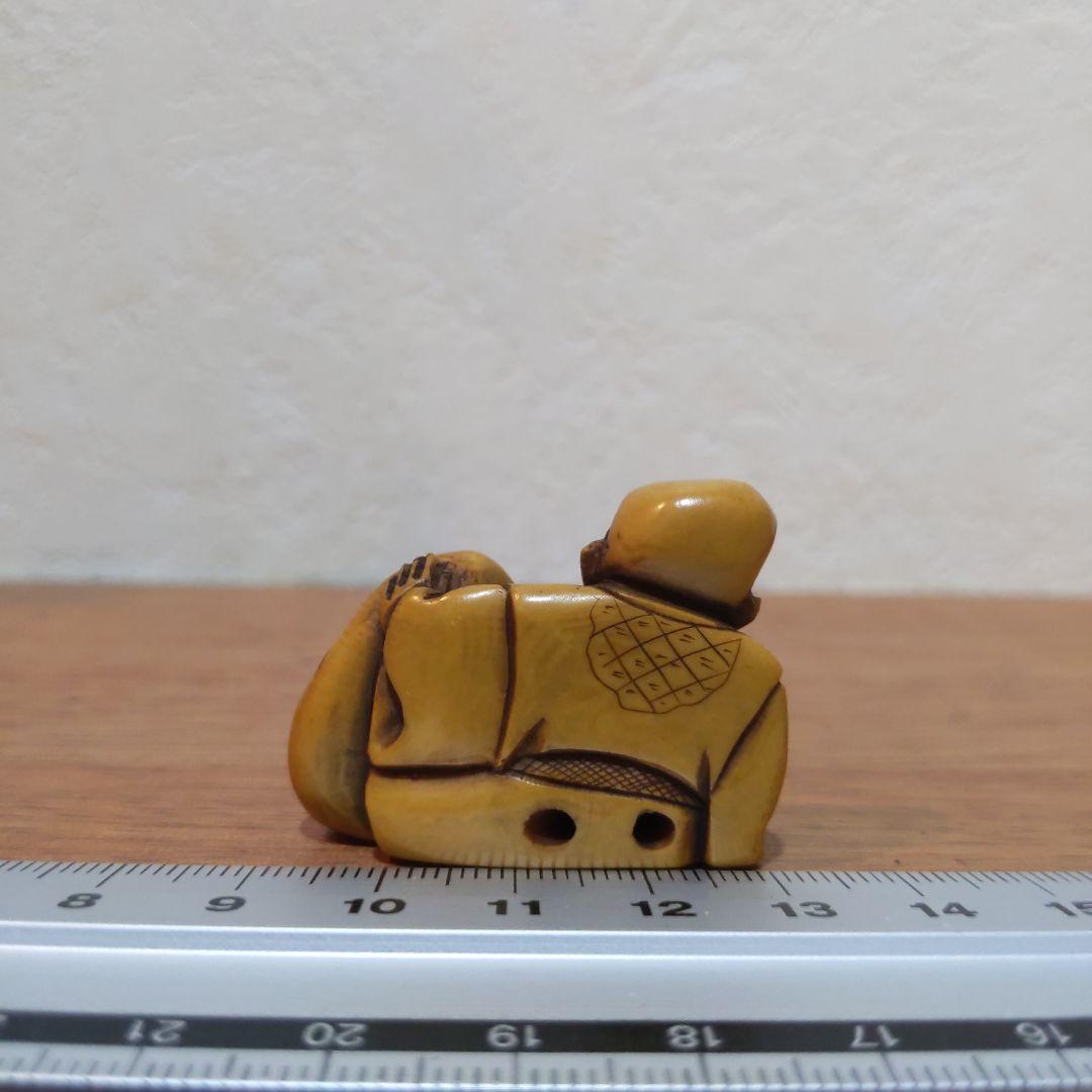 時代提物 人物根付 天然素材 在銘一之【翁とお多福面】横幅約4cm 重さ約14ｇ