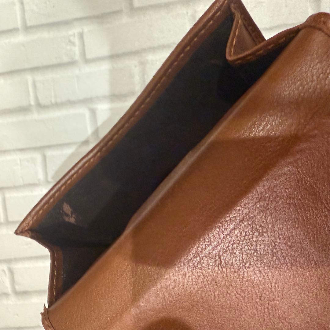 【GUCCI】GGマーク・キャンバス生地二つ折り財布