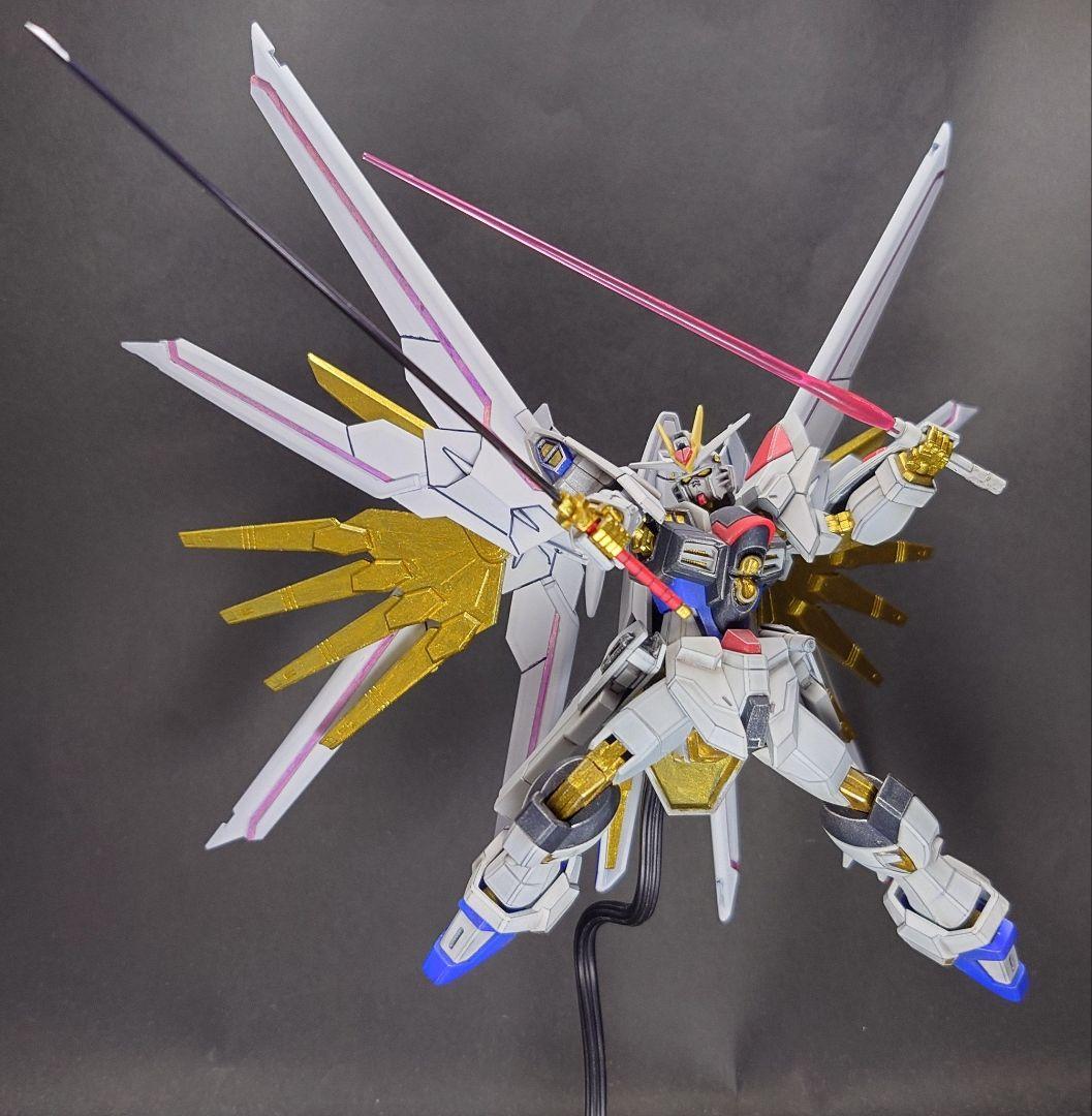 HG　マイティーストライクフリーダム　ガンプラ完成品