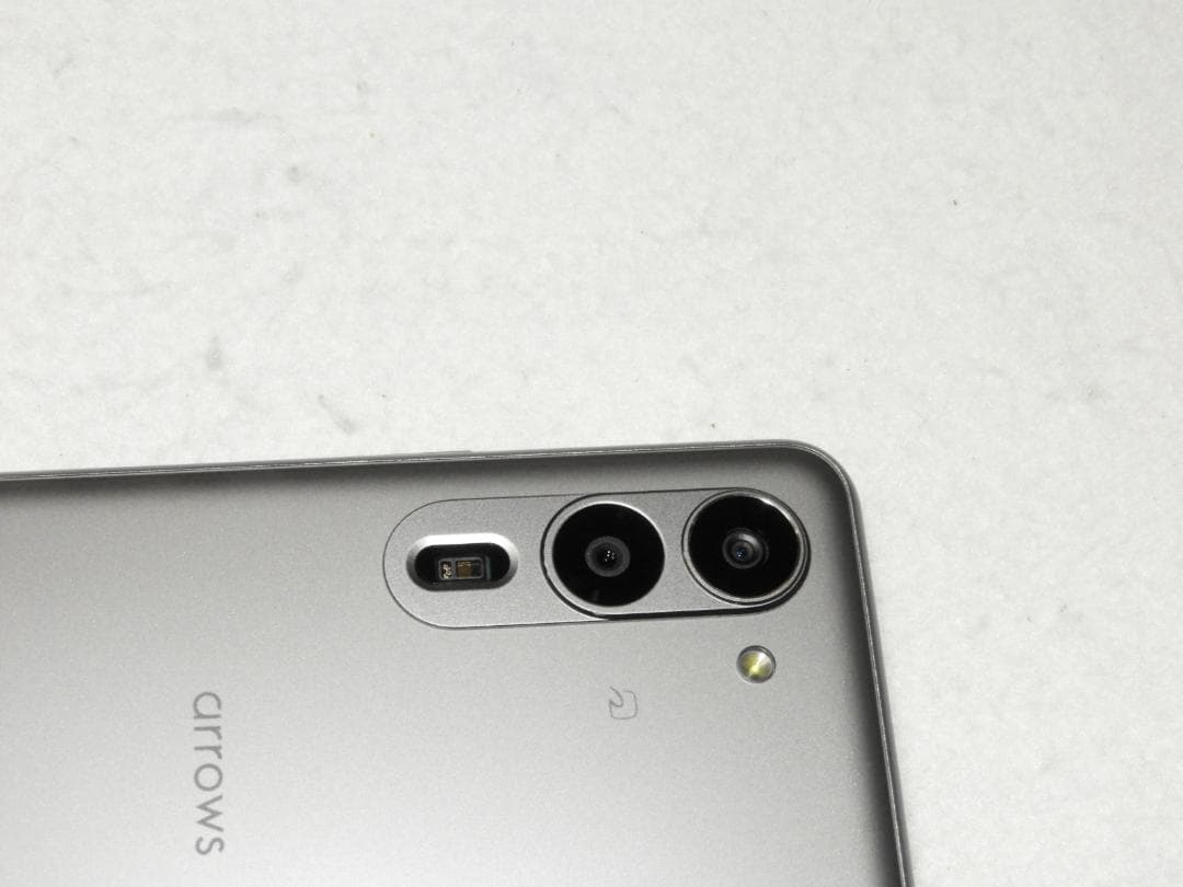 スマートフォン本体 FCNT arrows We2 Plus F-51E docomo